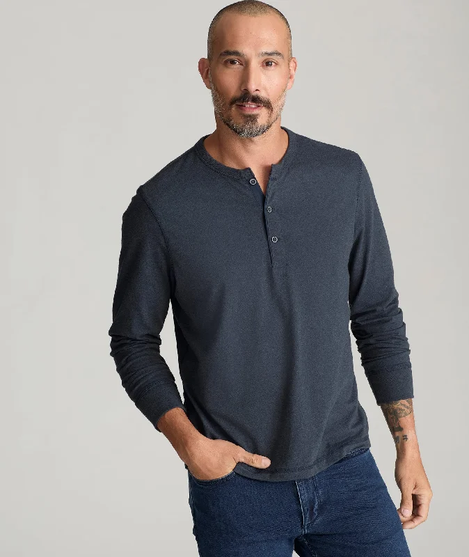 Men’s slim-fit washed tee-Ultrasoft Long-Sleeve Henley