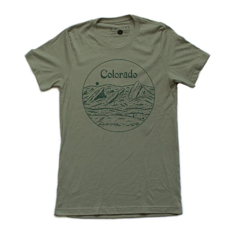 Men’s comfy washed tee-Flatirons Tee-Heather Olive