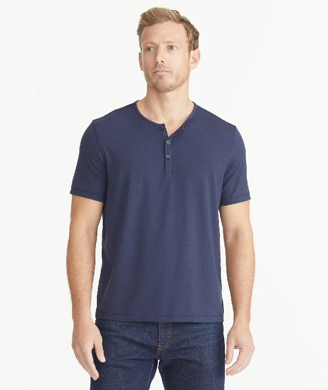 Men’s comfy linen tee-EcoSoft™ Short-Sleeve Henley