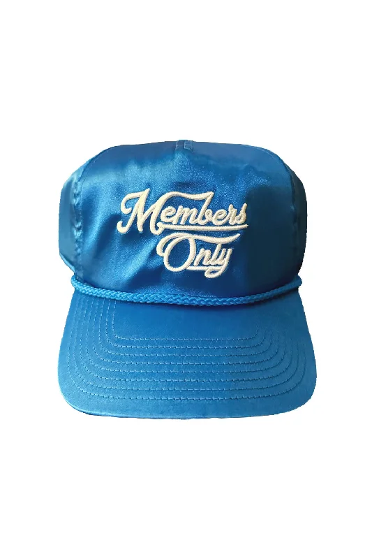 Men’s bright performance shirt-PRESALE: MEMBERS EXCLUSIVE VINTAGE SATIN SCRIPT TRUCKER HAT - OCEAN