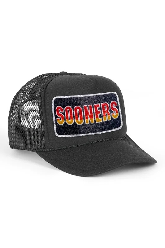 Men’s bright patterned top-UNIVERSITY OF OKLAHOMA SOONERS VINTAGE LOW RISE TRUCKER - BLACK